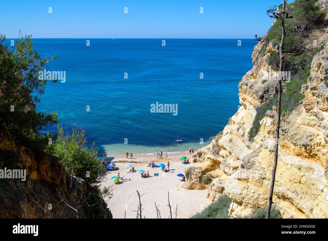 Belle spiagge in algarve, paesaggi della costa portoghese in Algarve situato a sud del paese. Turismo in Portogallo. Turismo britannico. Foto Stock