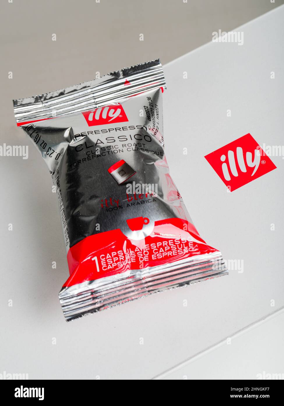 Illy italian Coffee capsule studio isolato Foto Stock