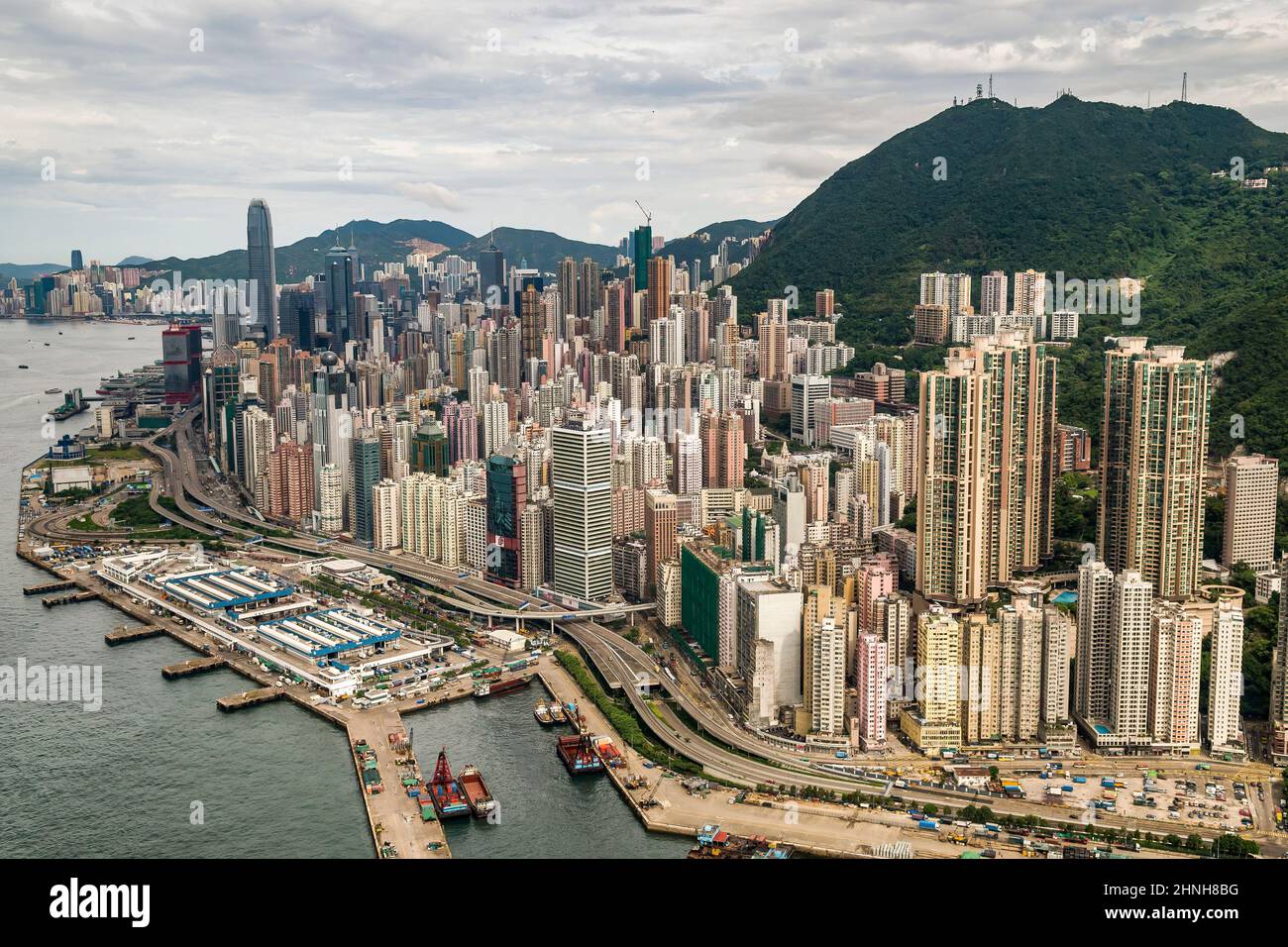Antenna che mostra l'alto sviluppo di Kennedy Town, Shek Tong Tsui, Sai Ying Pun, Sheung WAN e Mid-Levels, Hong Kong Island, 2008 Foto Stock