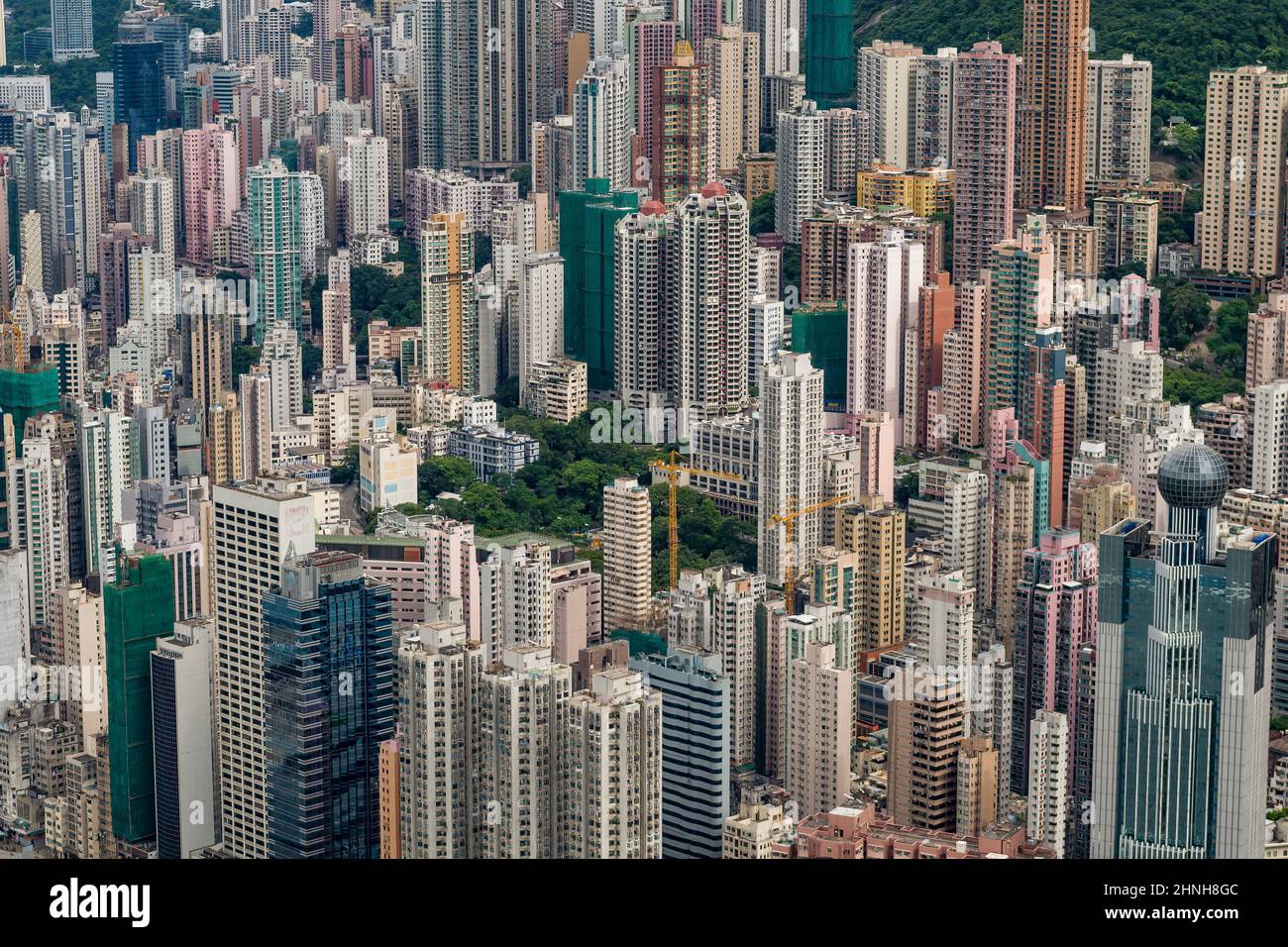 Aereo da elicottero che mostra gli alti blocchi residenziali di Sheung WAN, Sai Ying Pun e Mid-level, Hong Kong Island, nel 2008 Foto Stock