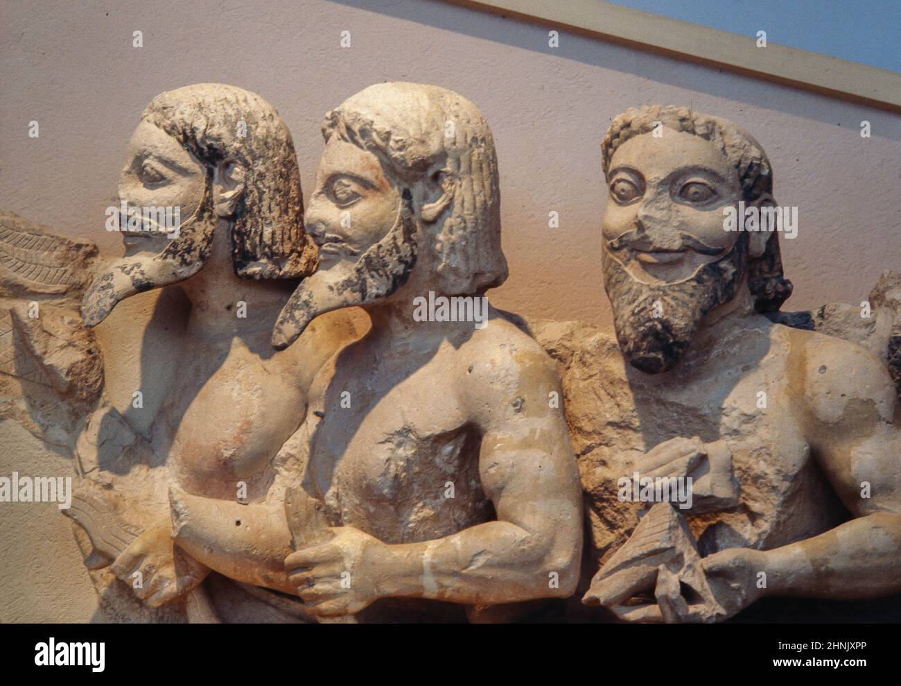 Bustos arcaicos. Museo Arqueológico Nacional de Atenas. Foto Stock