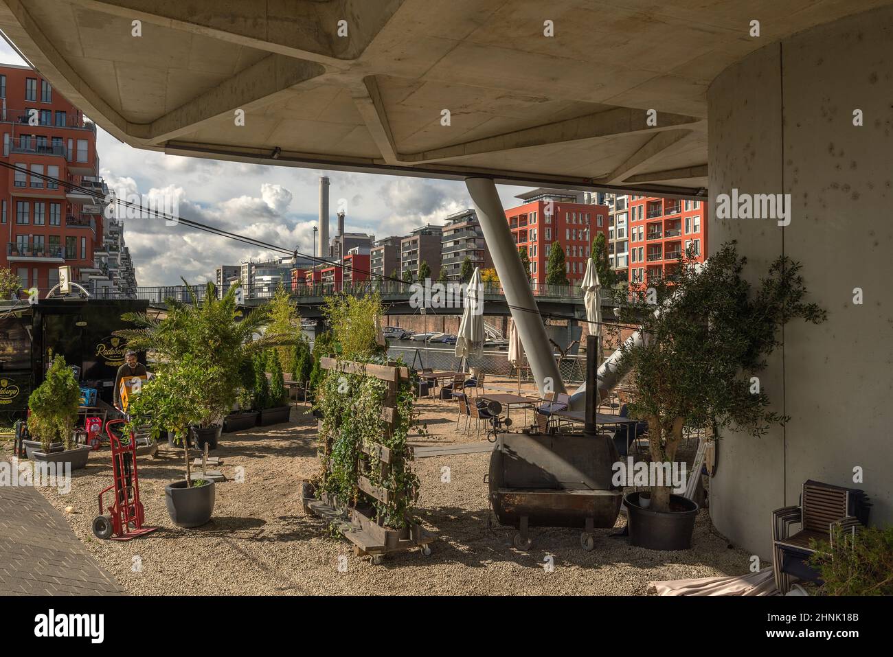 Edifici residenziali e commerciali nella zona di Westhabor, Francoforte, Germania Foto Stock