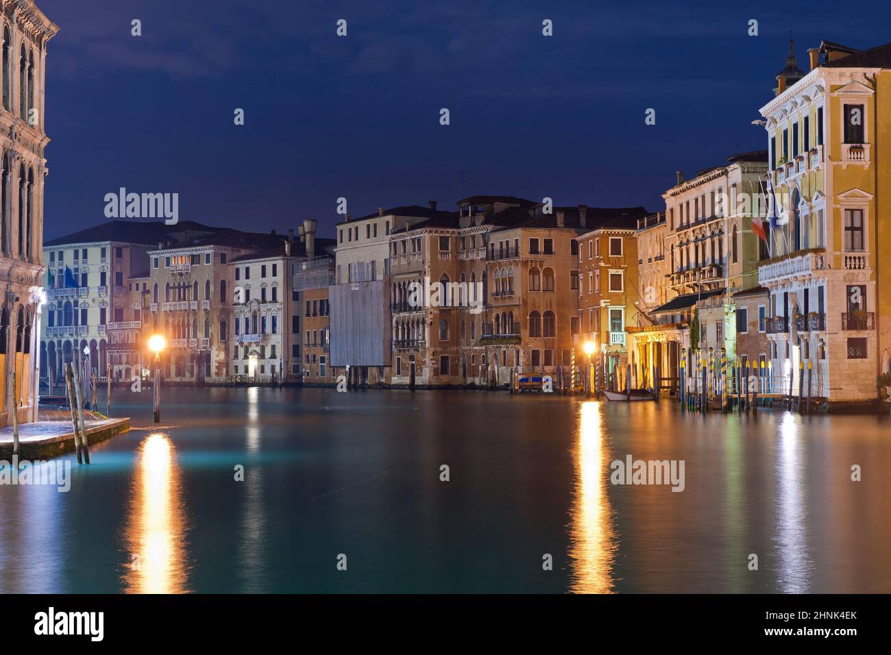 vista notturna del canale grande Foto Stock