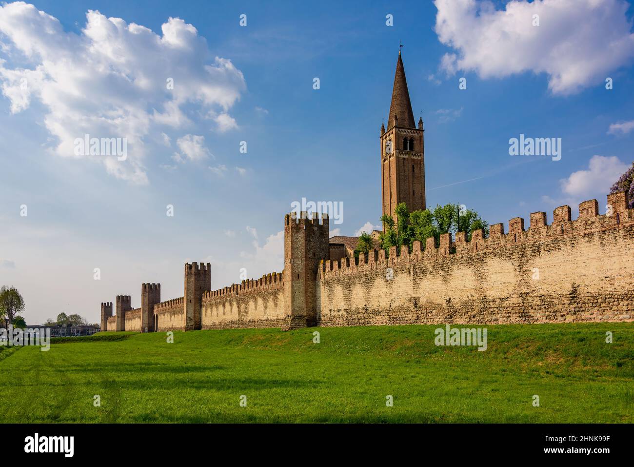Le mura della città di Montagnana Foto Stock