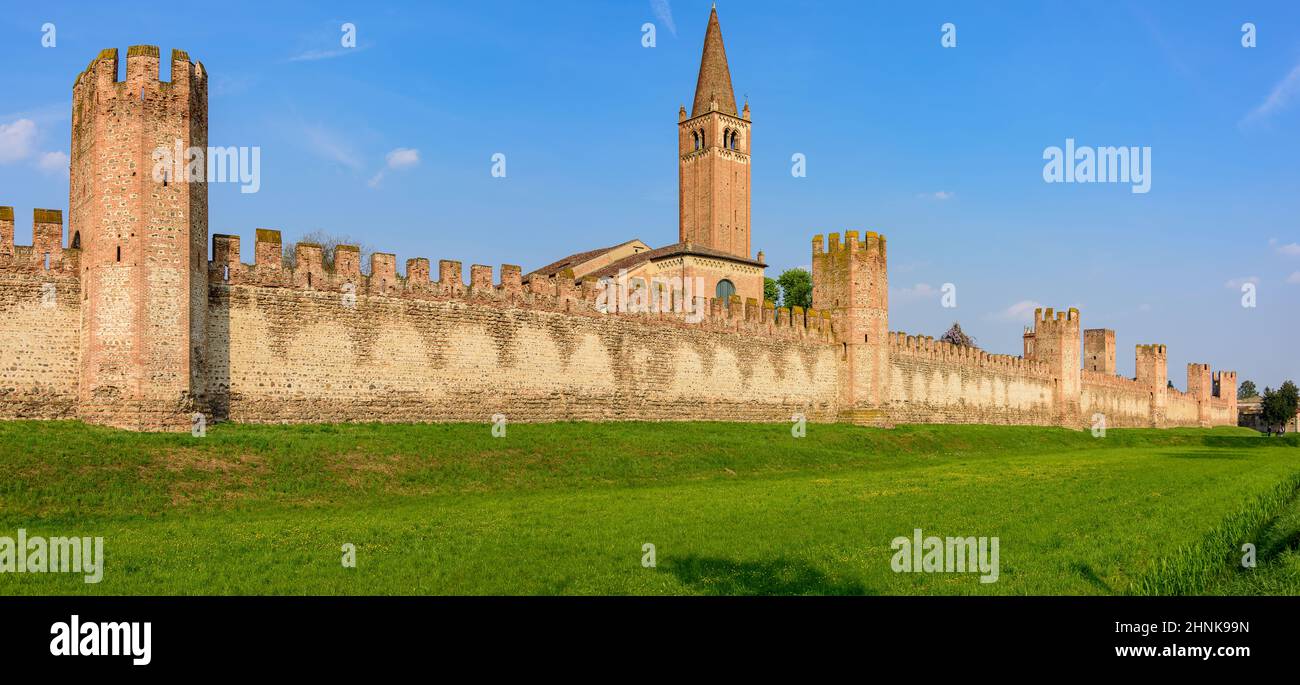 Le mura della città di Montagnana Foto Stock