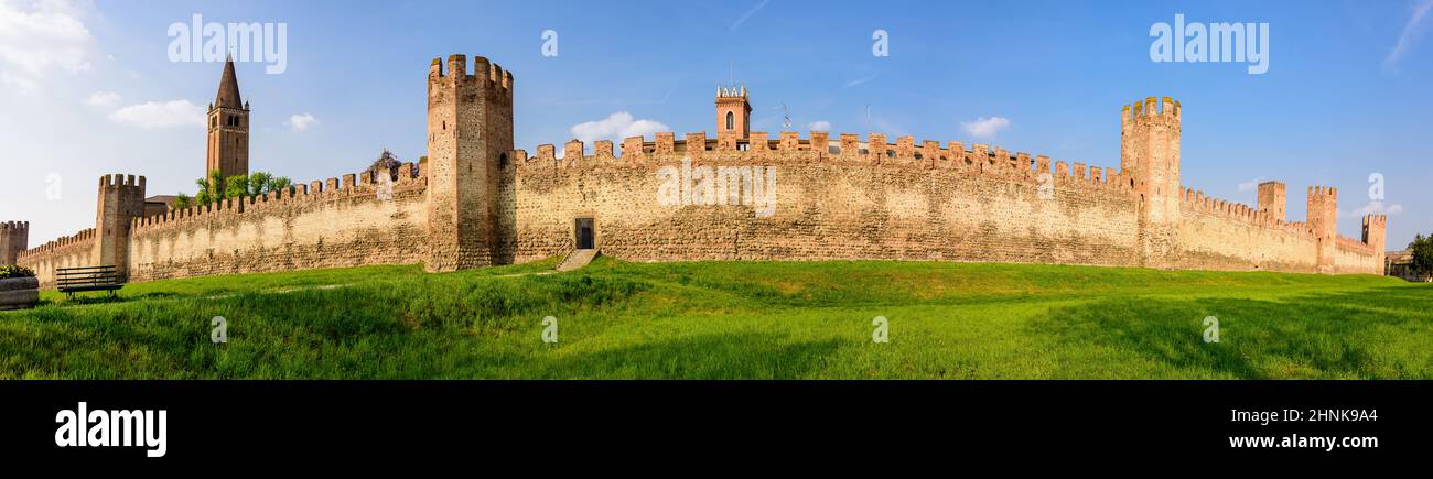 Le mura della città di Montagnana Foto Stock
