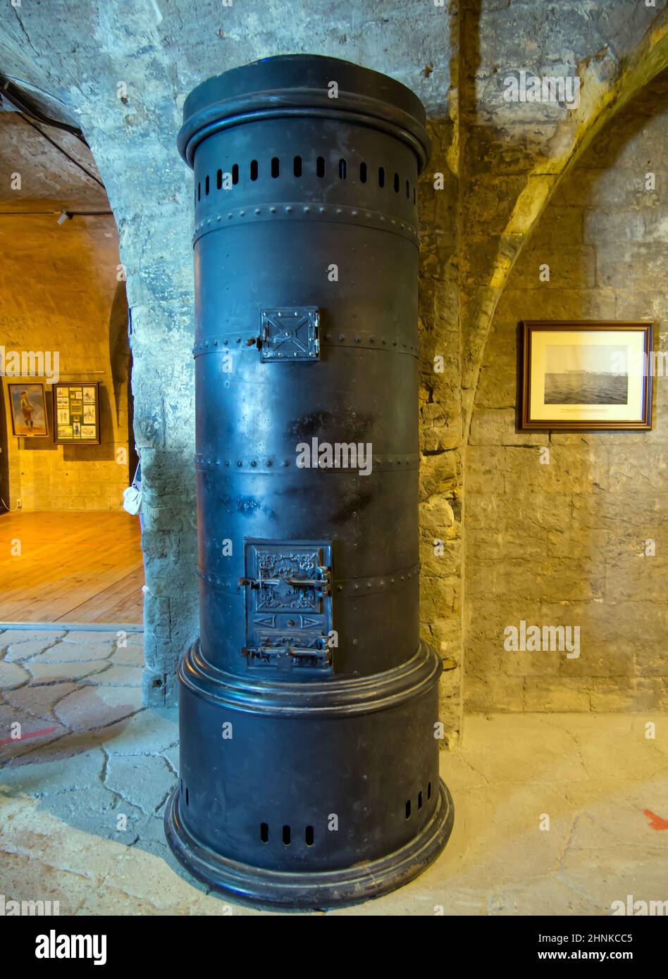 Sevastopol, Crimea - 19 settembre 2020: Forno di riscaldamento per casemati di batteria Mikhailovskaya, Sevastopol, Crimea Foto Stock