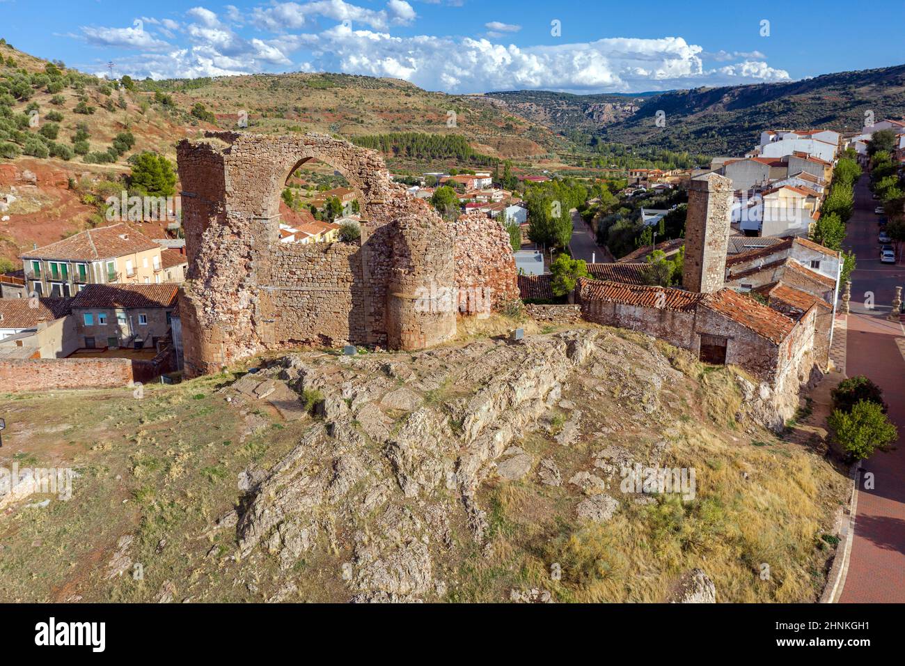 Rovine viste in montagna del vecchio acquedotto di Alcaraz, Albacete. Foto Stock