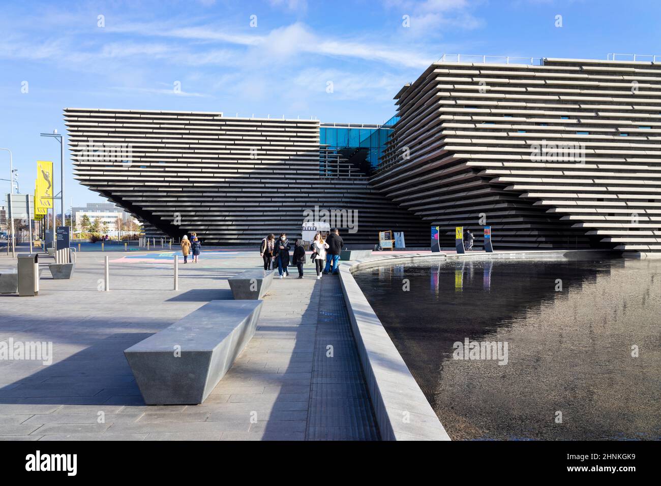 Dundee V&A Dundee Design Museum of Scotland Dundee Waterfront Dundee Riverside Esplanade Dundee Scotland GB Europe Foto Stock