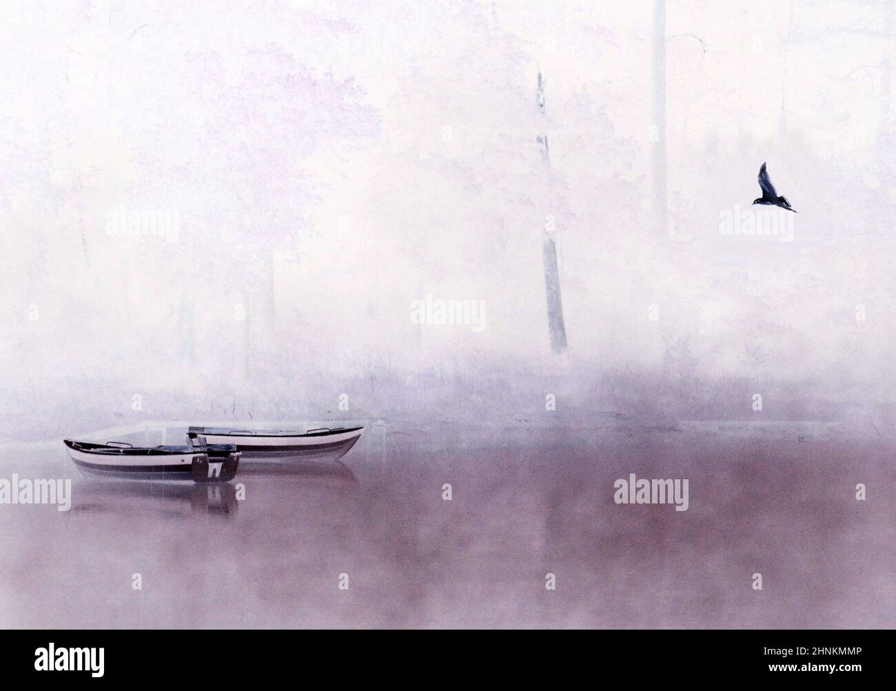 Barca da pesca nella nebbia sul Lago Masuriano Foto Stock