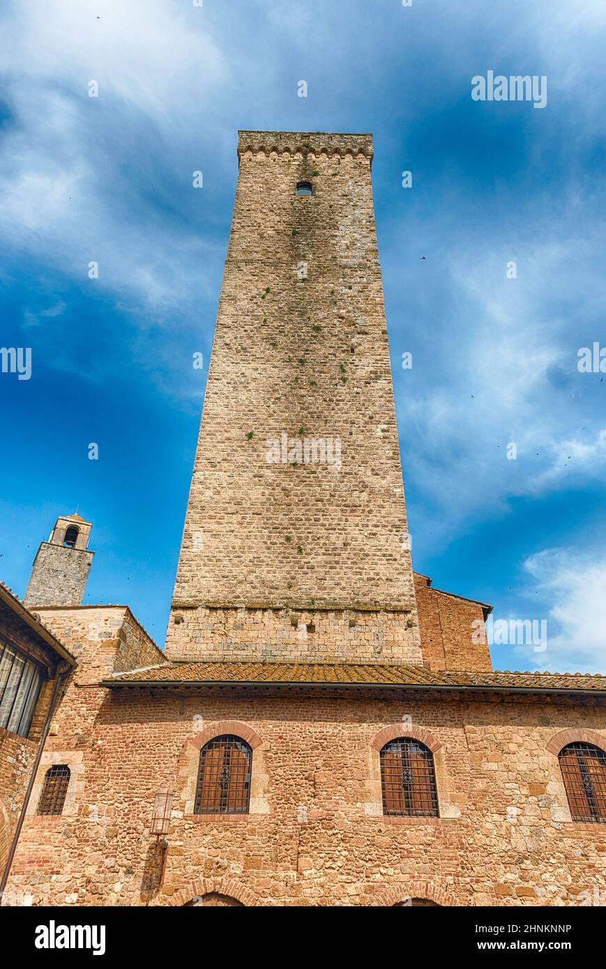Vista su Torre grossa, la torre più alta di San Gimignano, Italia Foto Stock