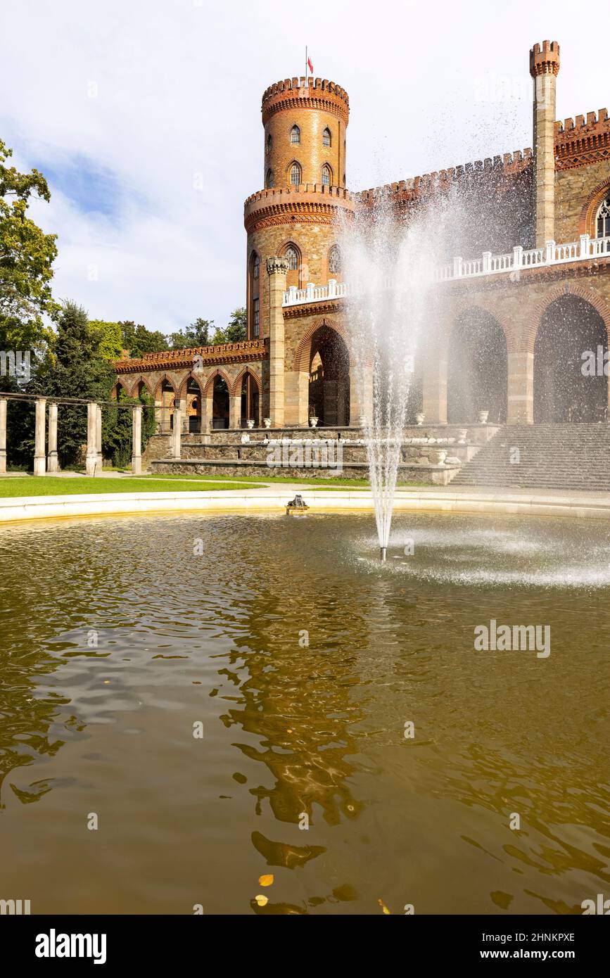 Palazzo Kamieniec Zabkowicki, palazzo monumentale del 19th secolo, Kamieniec Zabkowicki, Polonia Foto Stock