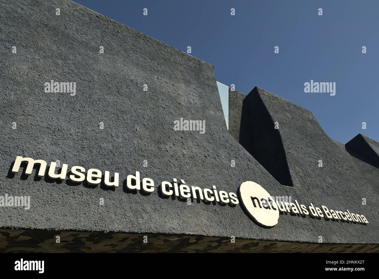 Museu Blau - esterno del museo di scienze naturali a Barcellona, Spagna. Architettura moderna e distintiva progettata dagli architetti Herzog e de Meuron. Foto Stock