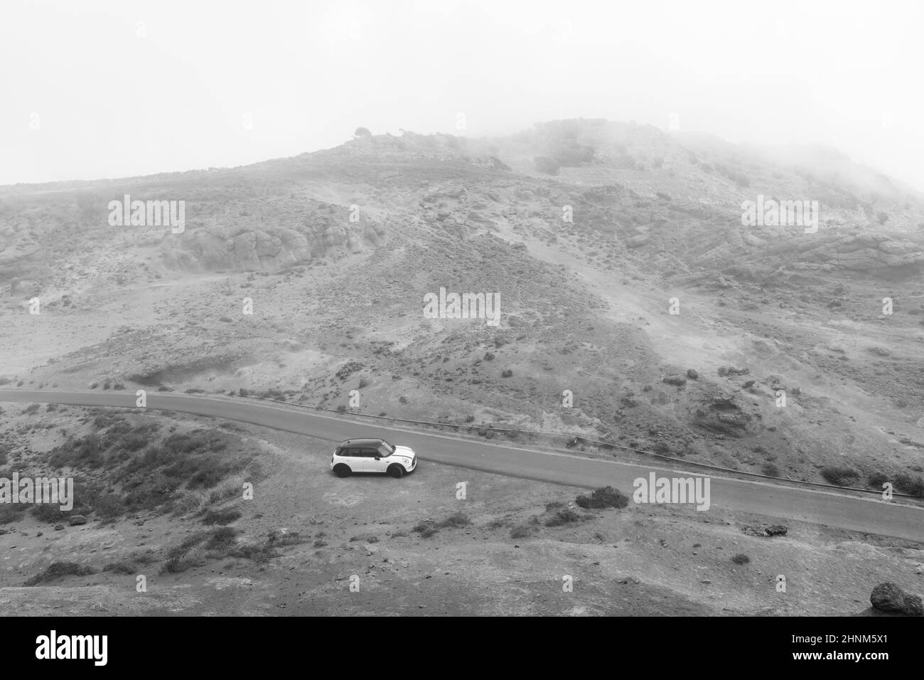 TENERIFE, Isole CANARIE, SPAGNA - 07 LUGLIO 2021: "Paesaggio lunare" sul Teno Upland (Paisaje Lunar en Teno Alto). Bianco e nero. Foto Stock