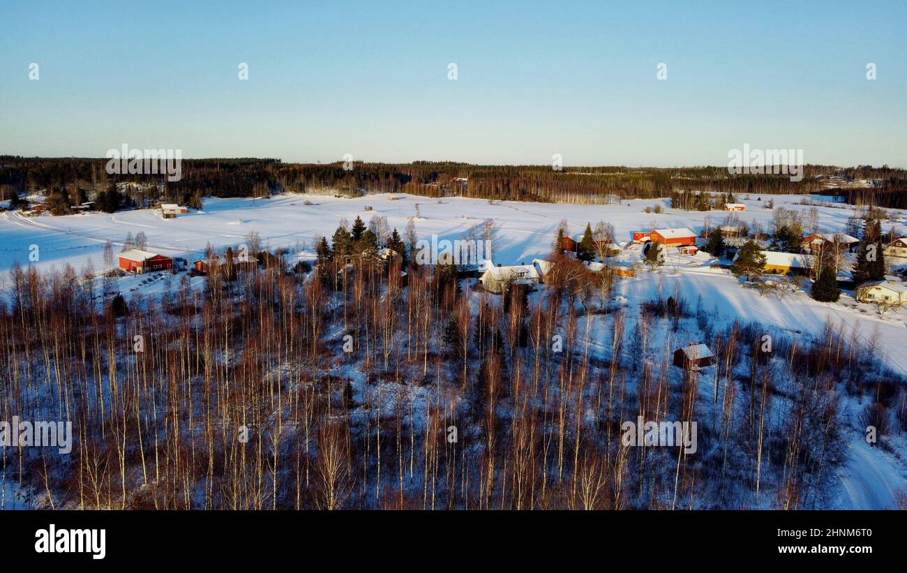 Lavikanlahti a Savitaipal al Lago Saimaa il 1 gennaio girato con un drone a mezzogiorno Foto Stock