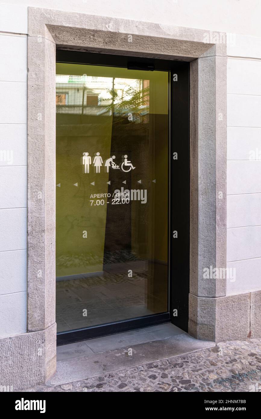 Bagno per disabili segno Foto Stock