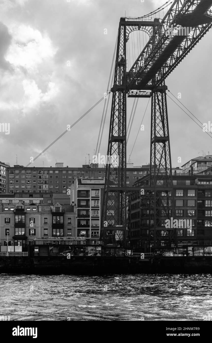 Vista del famoso ponte Vizcaya da Getxo, Paesi Baschi, Spagna Foto Stock