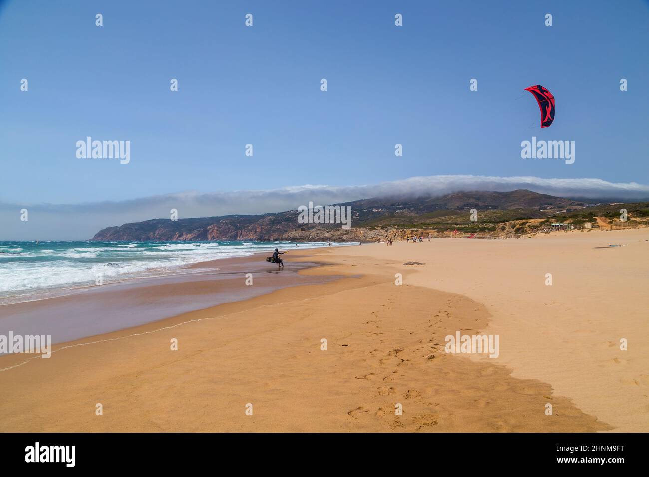 Kitesurf alla spiaggia di Guincho Foto Stock