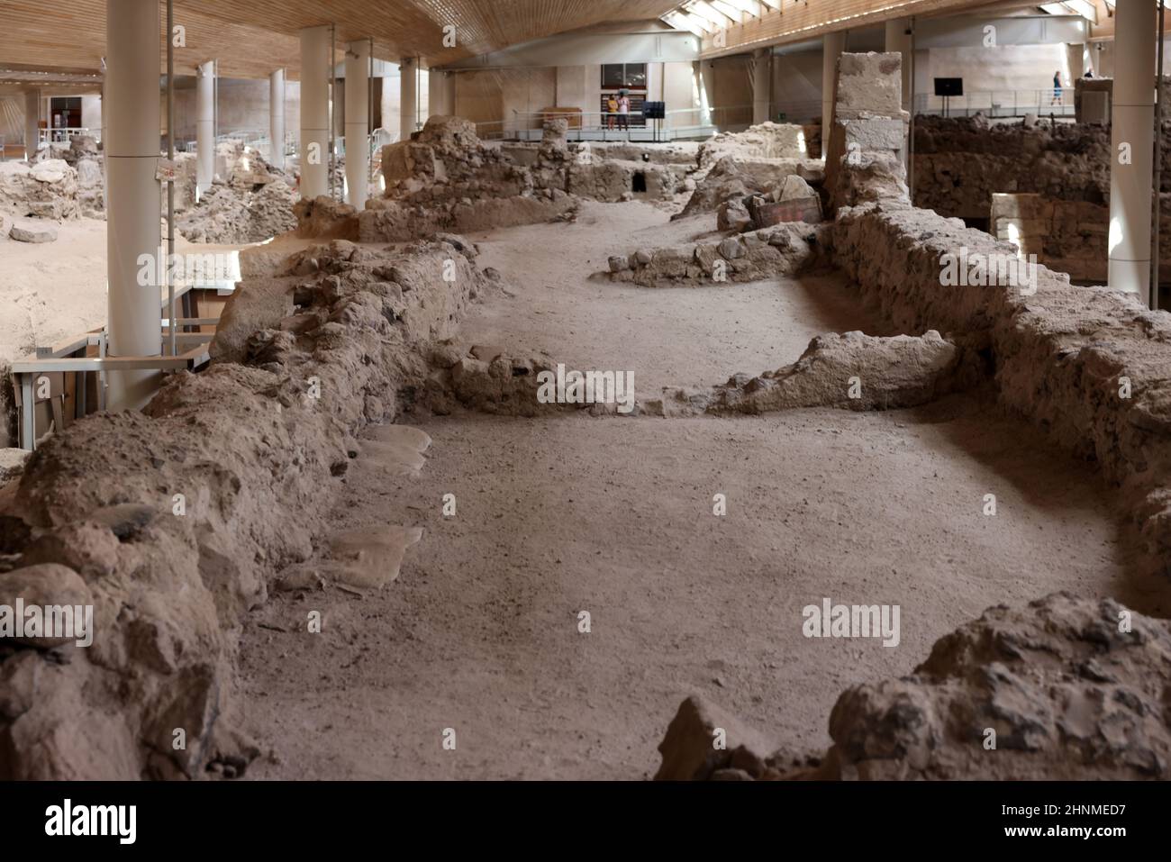 Akrotiri, sito di scavo di un insediamento dell'età del bronzo minoico sull'isola greca di Santorini Foto Stock