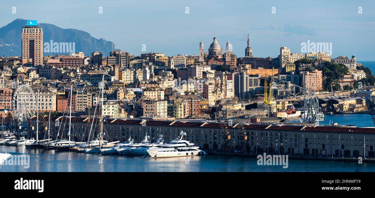 Il porto di Genova Foto Stock