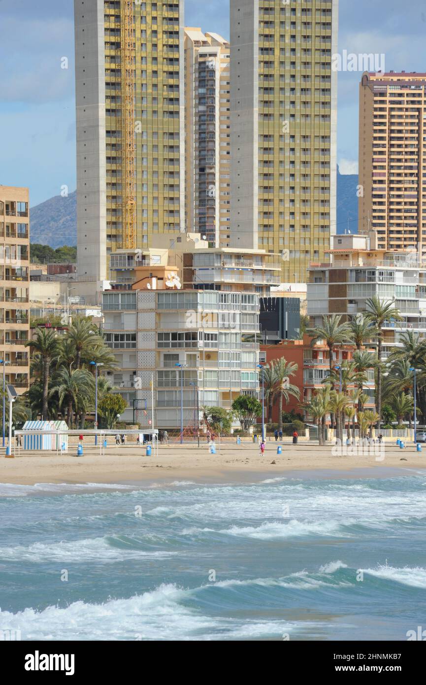 Facciate di case, skyline, grattacieli, paesaggi urbani a Benidorm, provincia di Alicante, Costa Blanca, Spagna, 12 marzo 2013 Foto Stock