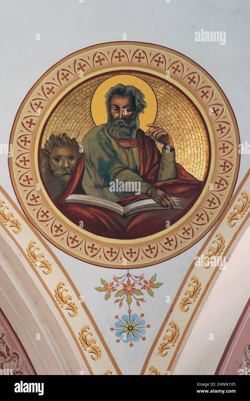 San Marco Evangelista, affresco nella Cattedrale di Santa Teresa d'Avila a Bjelovar, Croazia Foto Stock