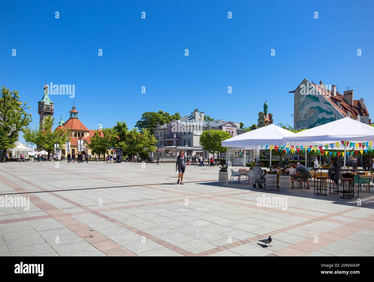 Via Monte Cassino con faro Sopot e Spa House, Danzica, Polonia Foto Stock