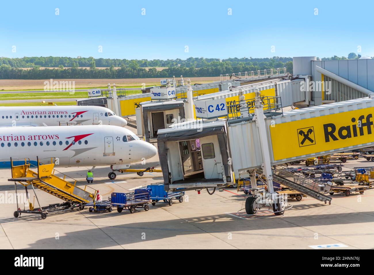 Velivoli all'imbarco dell'aeroporto internazionale di vienna Schwechart a vienna, Austria Foto Stock