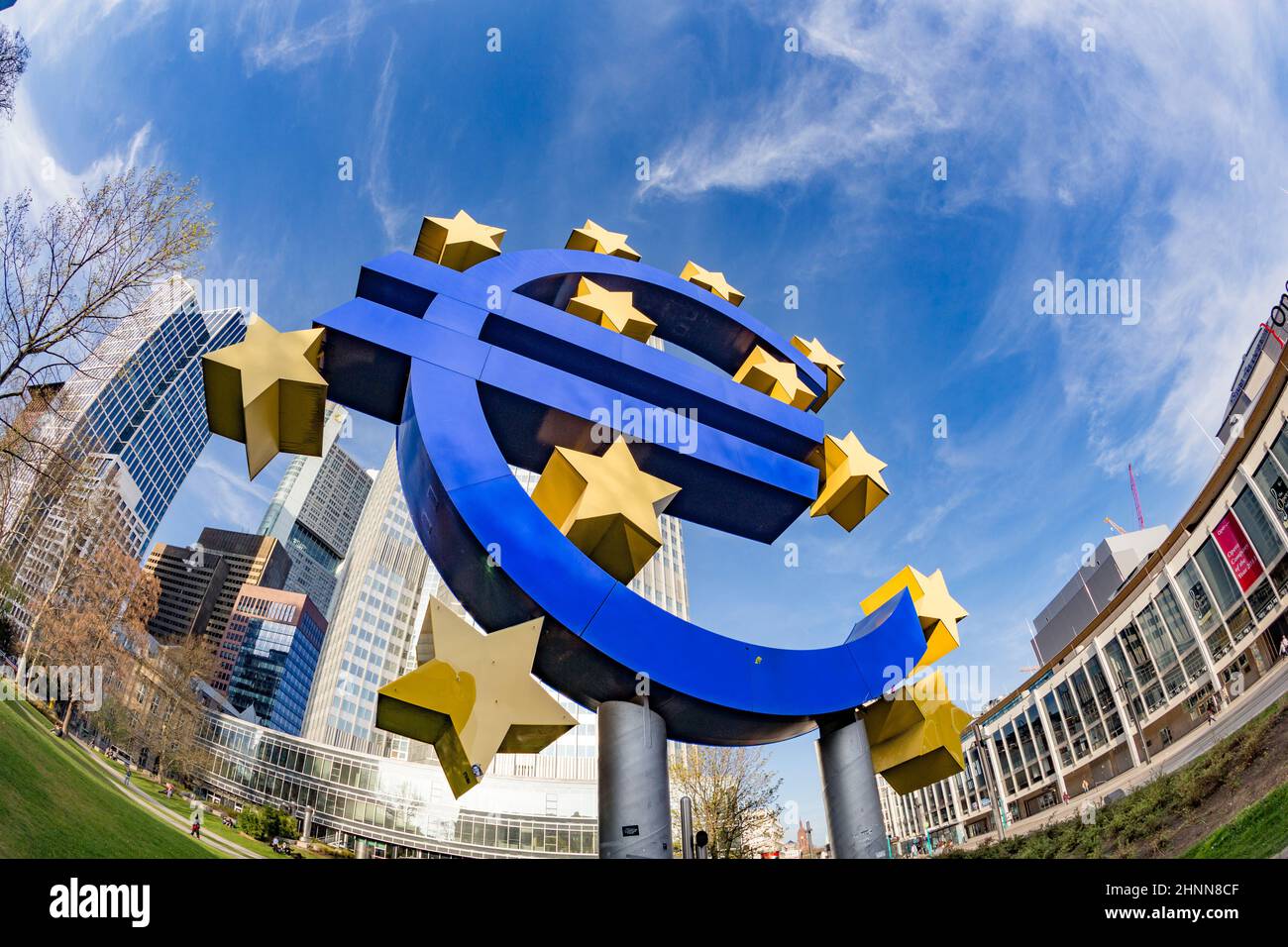 Cartello Euro. La Banca centrale europea (BCE) è la banca centrale dell'euro e gestisce la politica monetaria della zona euro a Francoforte, in Germania Foto Stock