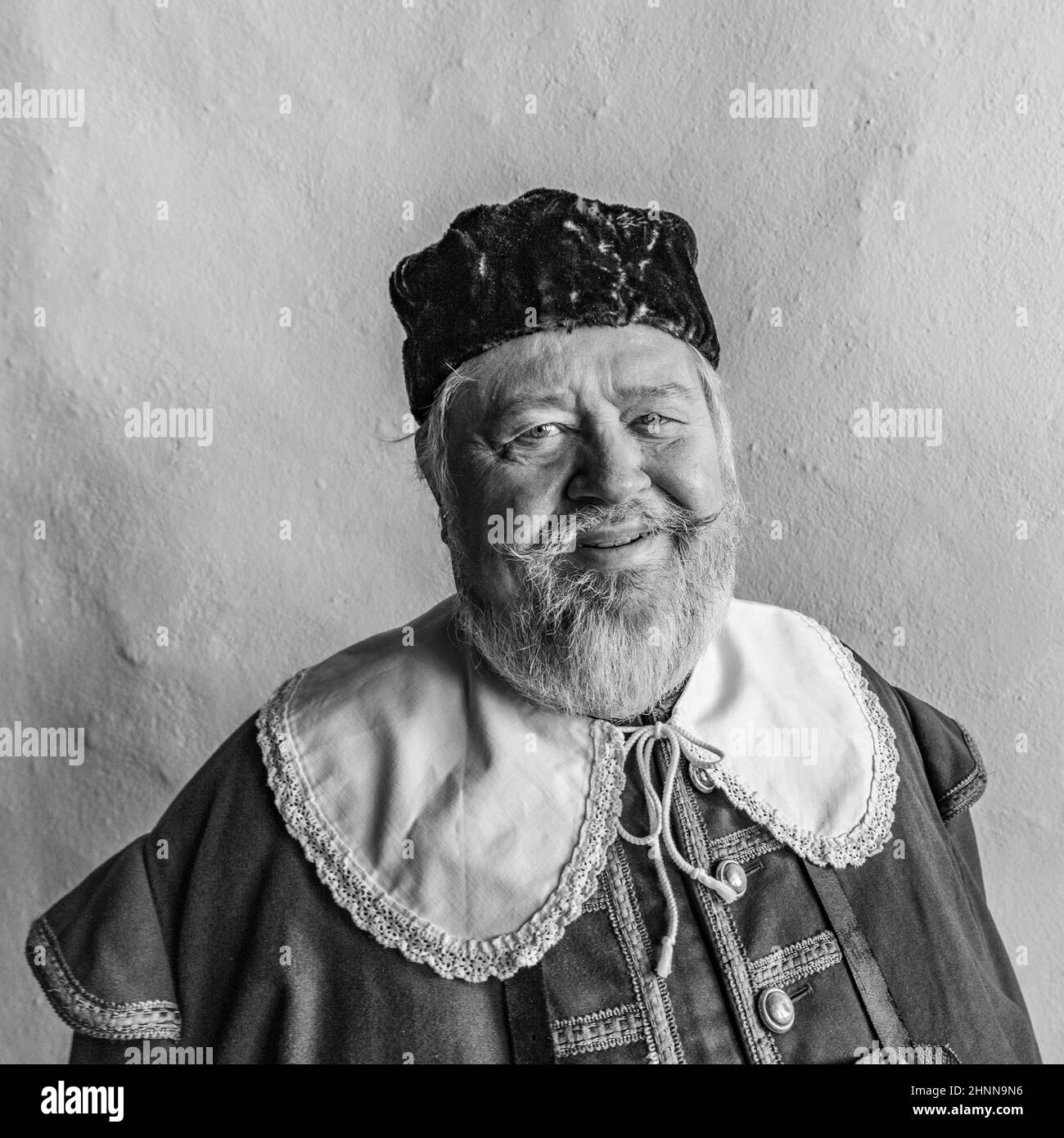 Vecchio vestito di abiti medievali a Rothenburg Foto Stock