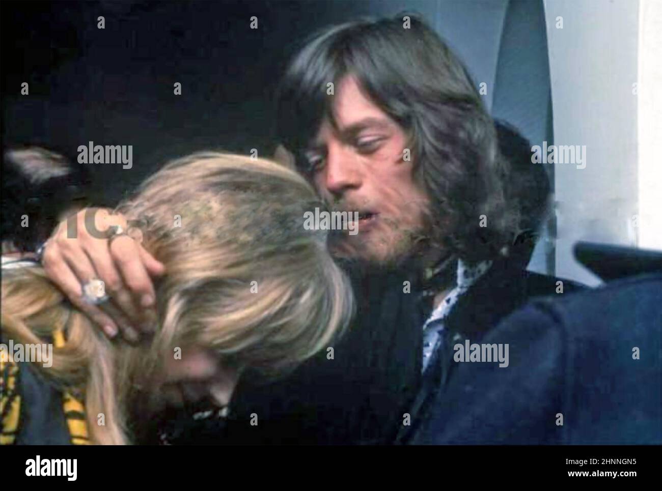 MARIANNE FAITHFULL e Mick Jagger ad un ricevimento per le Supremes in King's Road, Londra, gennaio 1968. Foto: Tony Gale Foto Stock