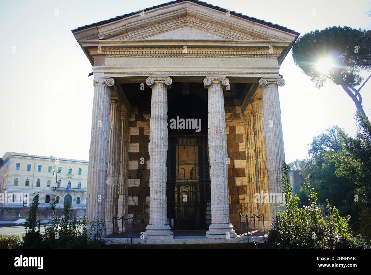 Il Tempio di Portunus (Italiano: Tempio di portuno) è un antico edificio a Roma, Italia, il principale tempio dedicato al dio Portunus nella città Foto Stock