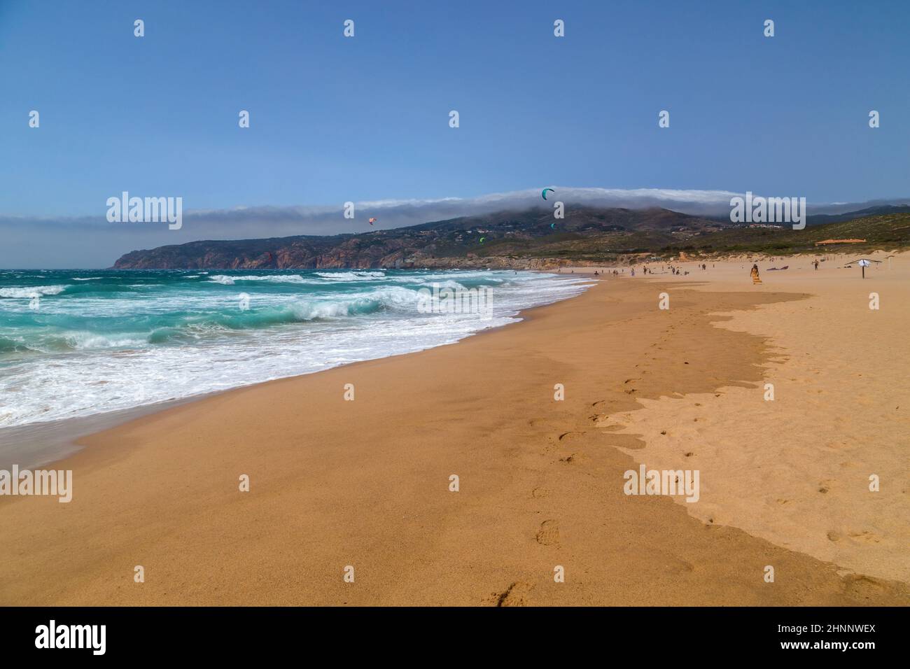 Kitesurf alla spiaggia di Guincho Foto Stock