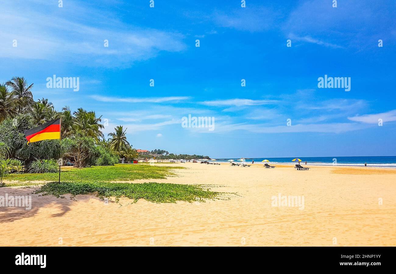 Bellissimo panorama panorama tedesco spiaggia Bentota spiaggia sullo Sri Lanka. Foto Stock