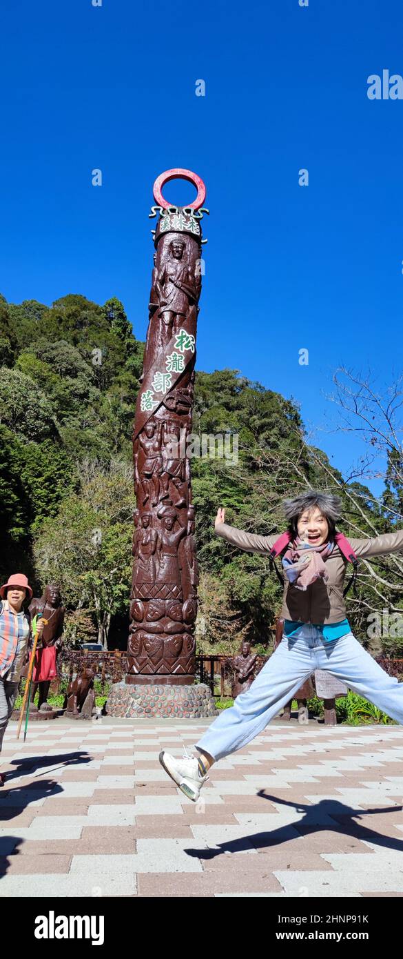 Lo Shanlinxi Forest Ecological Resort offre ricche attività a tema, fiori stagionali e una ricca ecologia Foto Stock