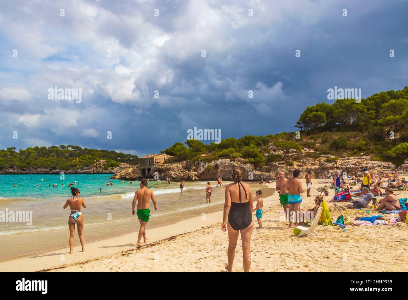 Spiaggia turchese baia Cala Samarador Amarador Mallorca Baleari Spagna. Foto Stock