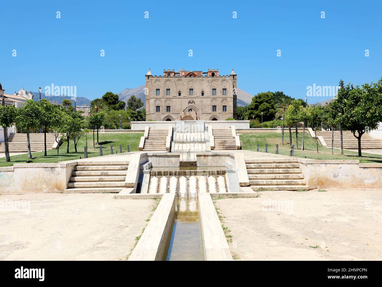 La Zisa, castello arabo-normanno di Palermo Sicilia, Italia. Patrimonio mondiale dell'UNESCO. Foto Stock