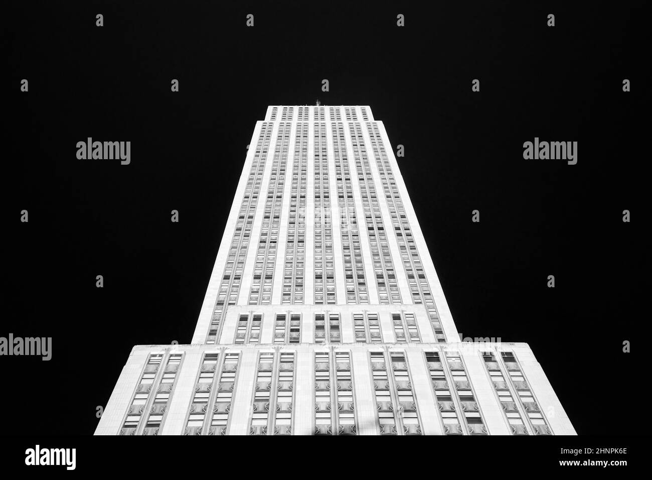 Vista dell'Empire state Building dal livello della strada Foto Stock