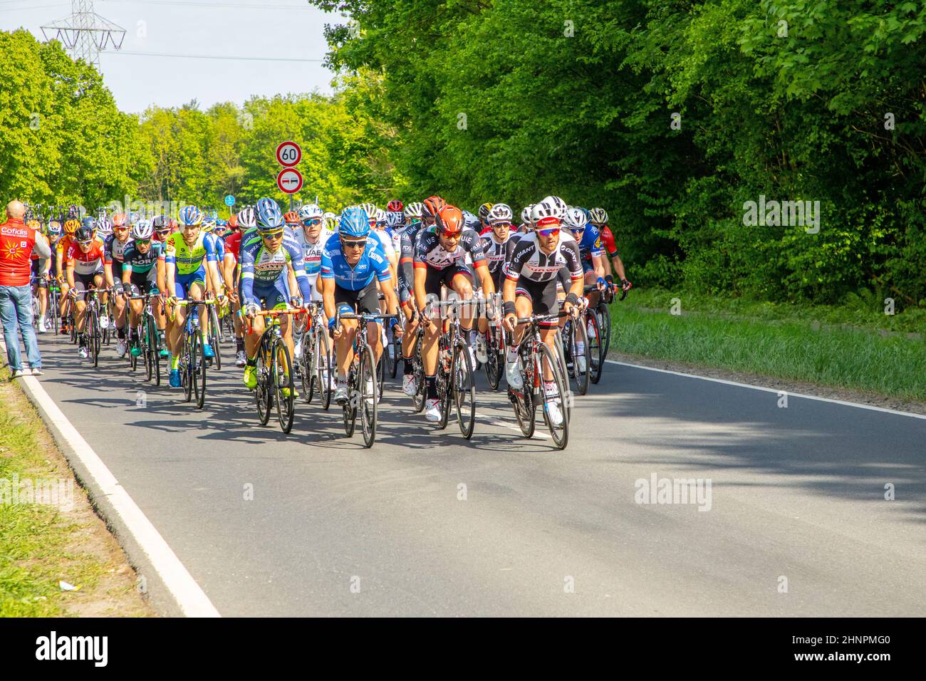 pista ciclabile alla famosa gara di Francoforte - Eschborn a Schwalbach Foto Stock