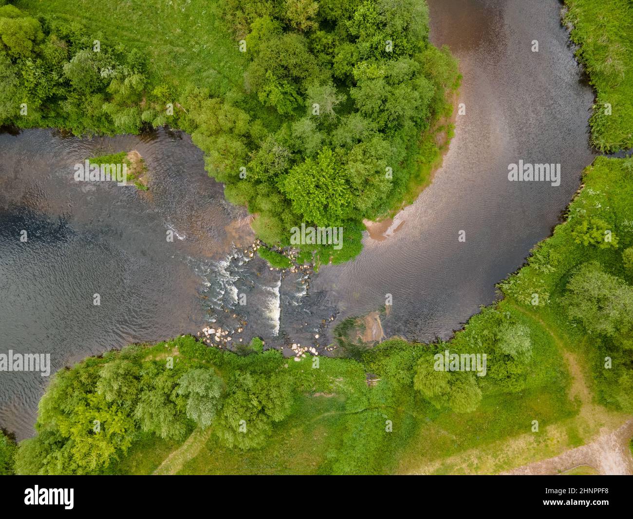 Fiume Dubysa nella Lituania rurale Foto Stock