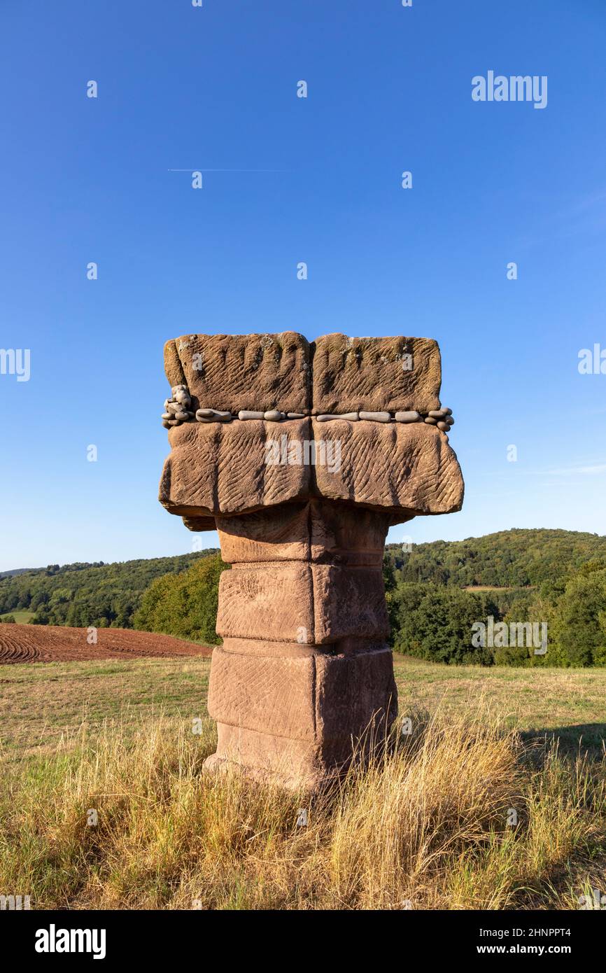 Scultura della strada delle sculture a San Wendel, Germania. Nel 1971 lo scultore Leo Kornbrust iniziò la strada delle sculture con artisti internazionali Foto Stock