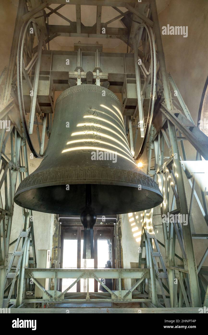 La campana principale il Pummerin della cattedrale di Santo Stefano (in tedesco Stephansdom) nel centro di Vienna Foto Stock