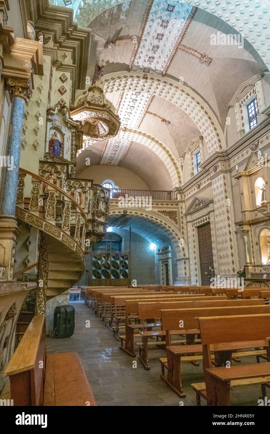 chiesa di San Francisco a Cayamarca in tipico barocco andino Foto Stock