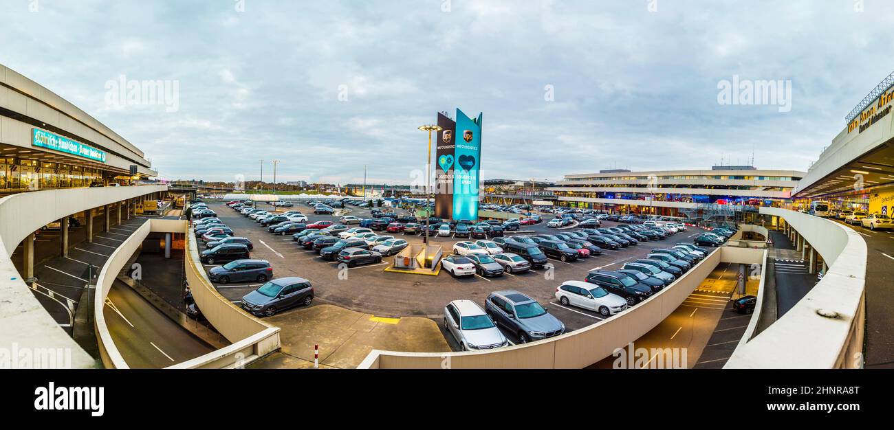 Terminal passeggeri dell'aeroporto internazionale di Colonia/Bonn Foto Stock