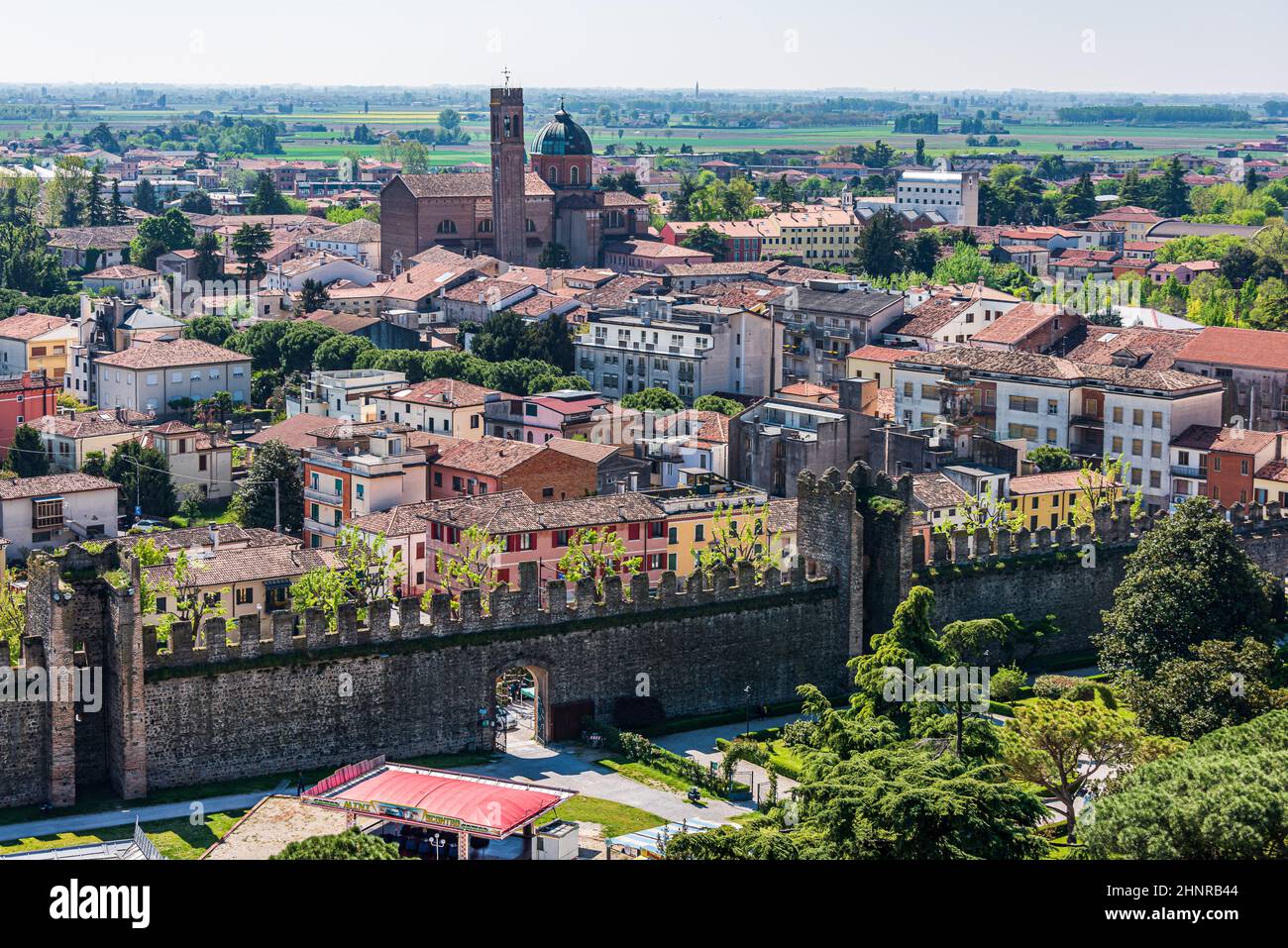 Il centro storico di Este, in Veneto, è stato tratto dalla torre del Castello dei Carraresi Foto Stock