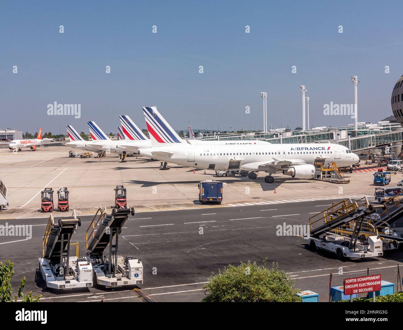 airfrance parchi aerei presso il nuovo terminal dell'aeroporto Charles de Gaulle di Parigi, Francia Foto Stock