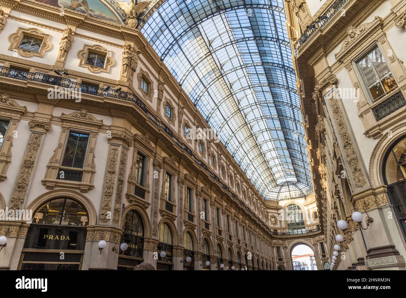Galleria Vittorio Emanuele II - è una storica galleria commerciale situata nel centro di Milano Foto Stock
