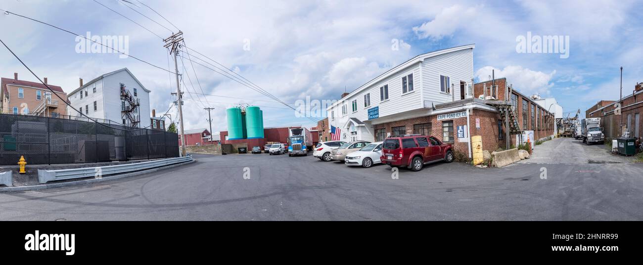 Grandi sale nell'area del porto per l'industria della pesca dell'aragosta a Gloucester Foto Stock