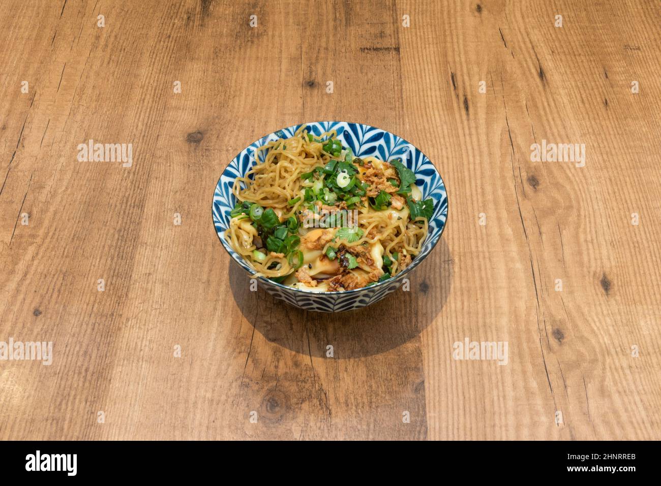 Wanton Mee o anche Wantan Mee è una specialità culinaria di cucina cantonese preparata con noodles che è molto popolare a Hong Kong, Malesia e Singapore Foto Stock