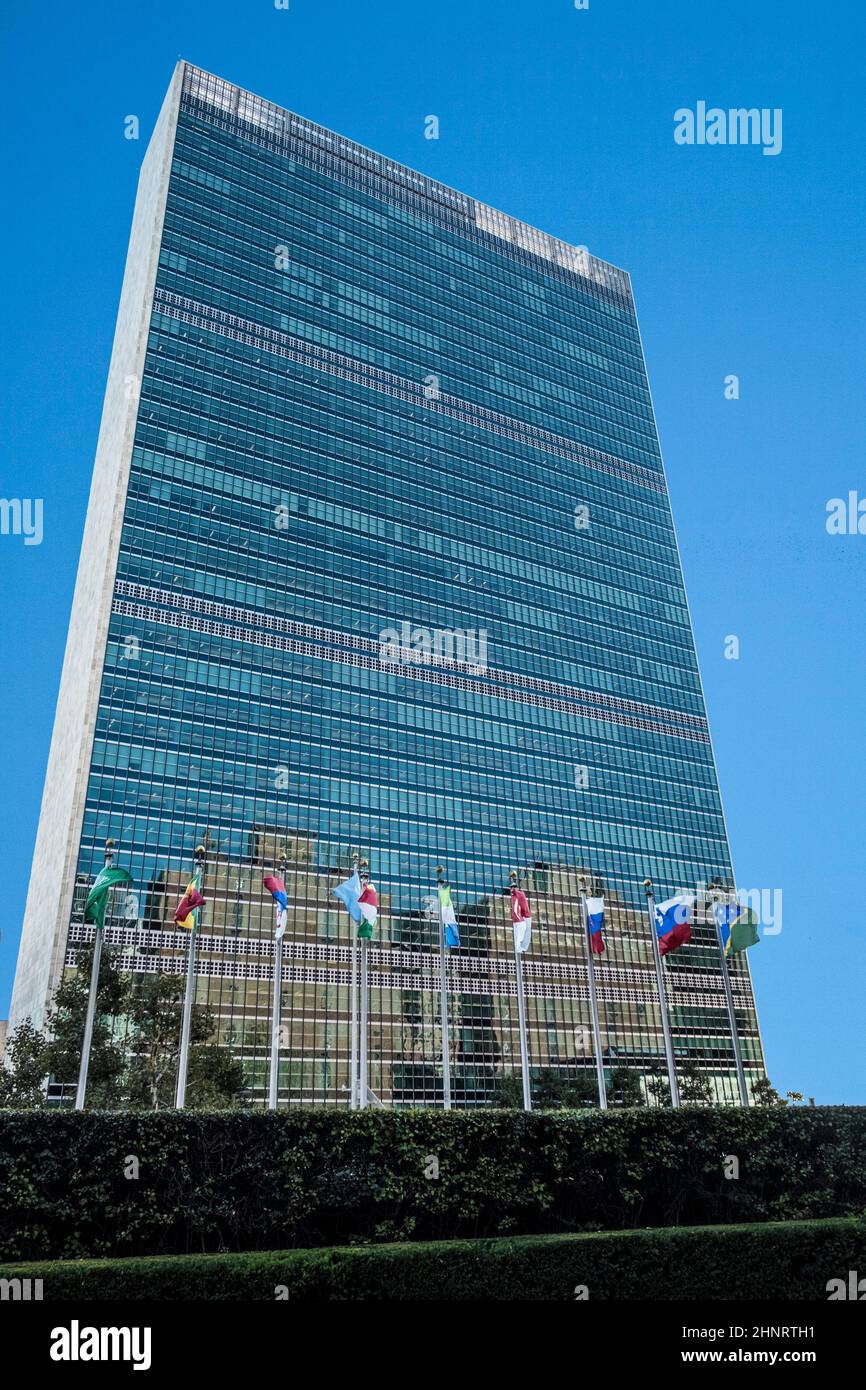 New York, edificio delle Nazioni Unite con la famosa facciata a finestre verdi Foto Stock